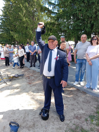 Нужна ли техника при рывке гири в ГТО?